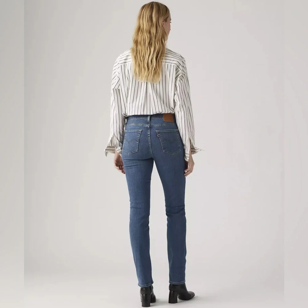 LEVI’S 724 HIGH RISE STRAIGHT WOMEN'S JEANS SIZE 29 - Picture 2 of 15